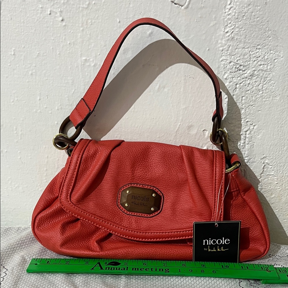 Nicole Miller shoulder bag in Salmon